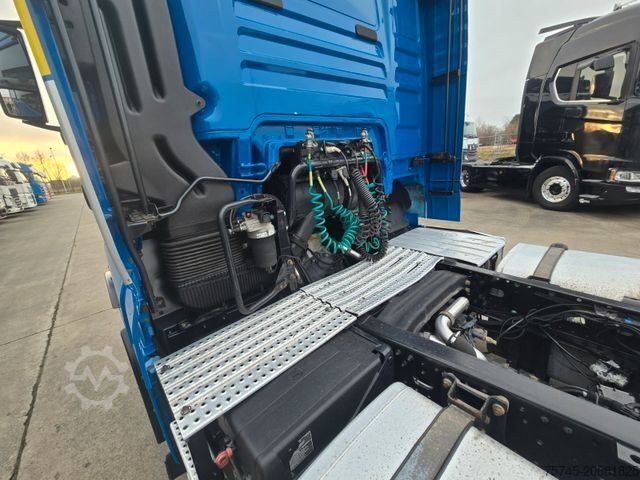 Standard nyergesvontató MAN TGX 18.500 *2X VORHANDEN*ACC*2X TANK * RETARDER