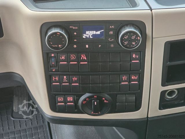 Standard nyergesvontató MAN TGX 18.500 *2X VORHANDEN*ACC*2X TANK * RETARDER