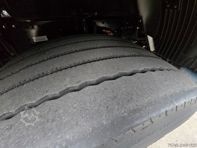 Standard nyergesvontató MAN TGX 18.500 *2X VORHANDEN*ACC*2X TANK * RETARDER