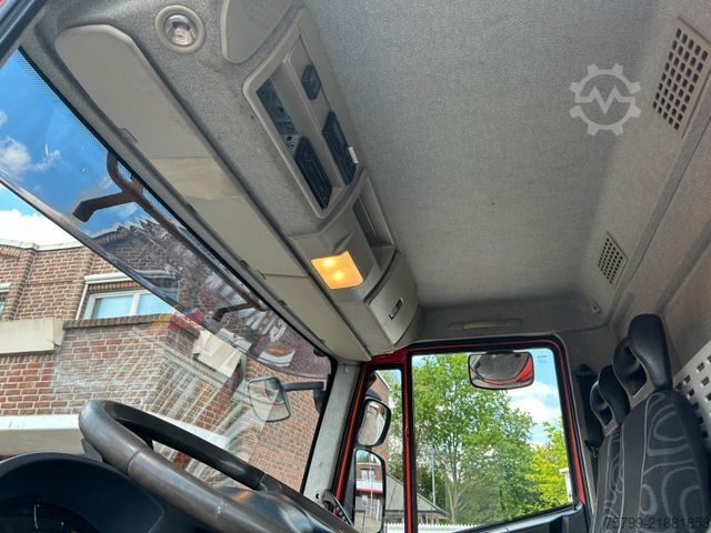 Kamyon üzerine monteli vinç IVECO 120E25 Eurocargo Pritsche +HIAB XS 088 Kran