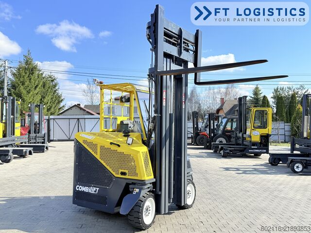 Chariot élévateur multidirectionnel Combilift CB4500 GAS TRIPLEX 6400 FORK POSITIONER