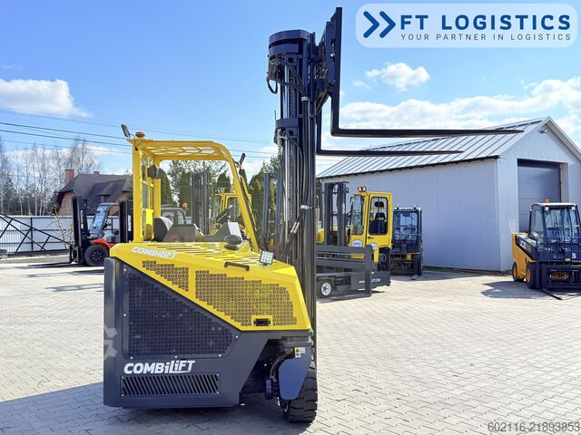 Chariot élévateur multidirectionnel Combilift CB4500 GAS TRIPLEX 6400 FORK POSITIONER