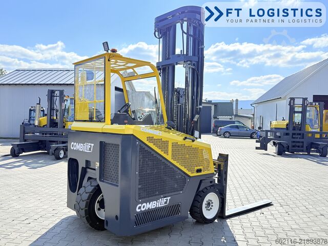 Chariot élévateur multidirectionnel Combilift CB4500 GAS TRIPLEX 6400 FORK POSITIONER
