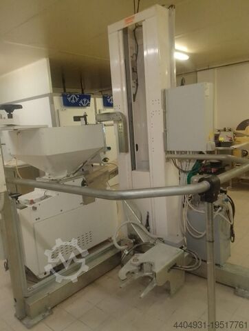 Behälterheber Tiltl Ausstellungsmodell Tiltl