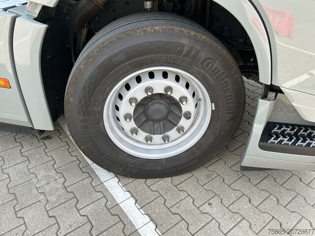 Standard tractor Volvo FH 500 Globetrotter XL / VEB+ / 2 Tanks / New T...