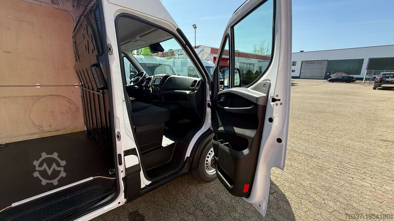 Panelbil lång Iveco Daily 35S14 Transporter Kastenwagen L3H2