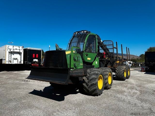 Forestry vehicle John Deere 1210E 10m CF710 KRAN