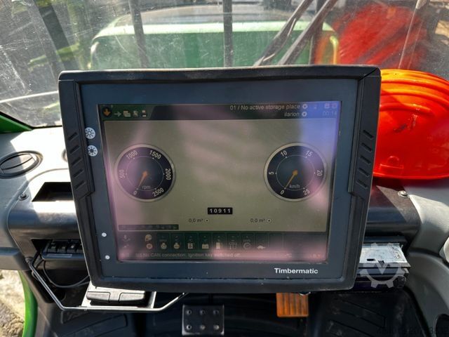 Forestry vehicle John Deere 1210E 10m CF710 KRAN