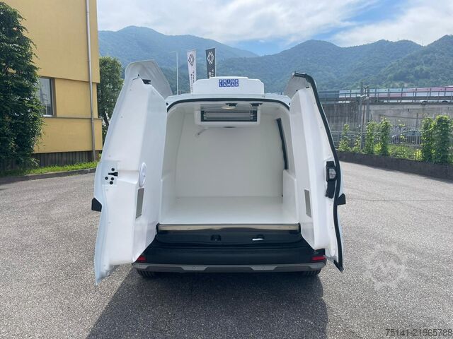 Soğutucu kasa panelvan Nissan Townstar