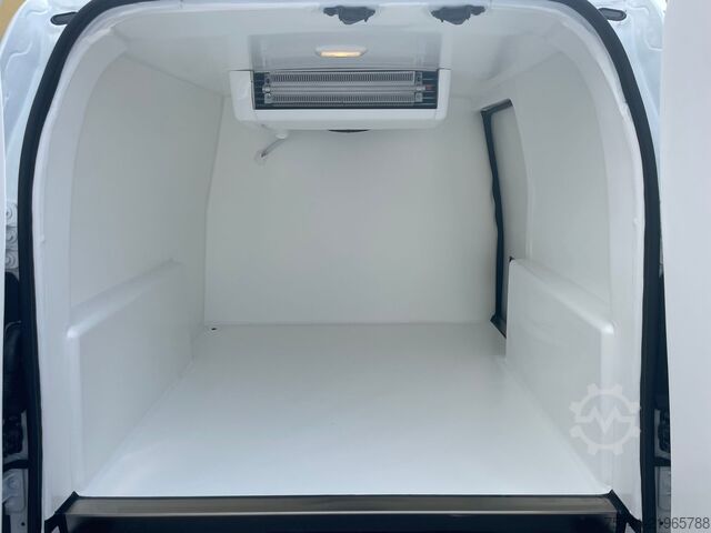 Soğutucu kasa panelvan Nissan Townstar