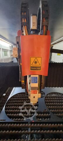 Laserschneideanlage Glorystar Laser 3 KW  1500 x 3000 mm Wechseltisch