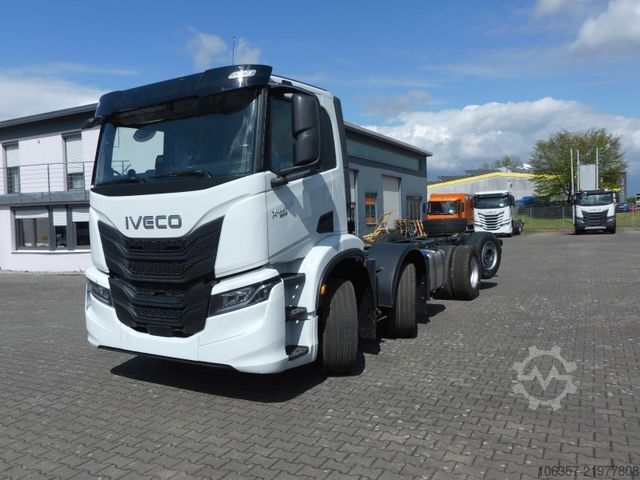 Vrachtwagenchassis IVECO X-WAY AD350X50Y/PS ON 8X2 (2+2) Rd.5100mm