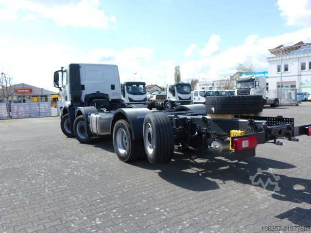 Vrachtwagenchassis IVECO X-WAY AD350X50Y/PS ON 8X2 (2+2) Rd.5100mm