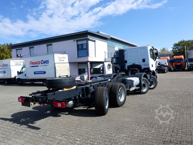 Châssis de camion IVECO X-WAY AD350X50Y/PS ON 8X2 (2+2) ADR Rd.5100mm