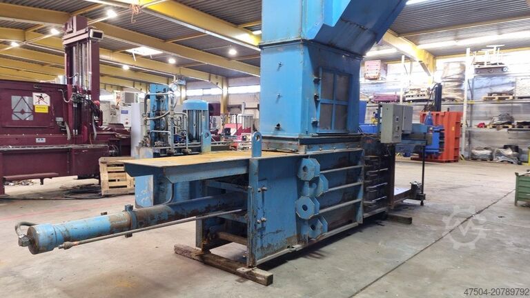 Bale press Paal Pacomat II