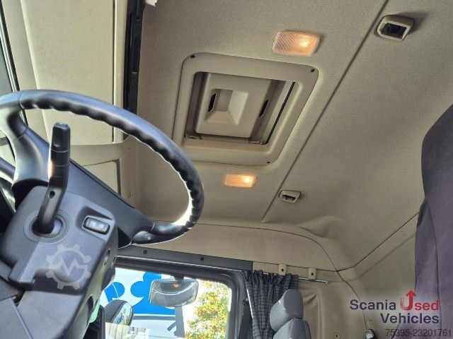 Koelwagen met geïsoleerde laadbak Scania R 420 LB6x2MNA