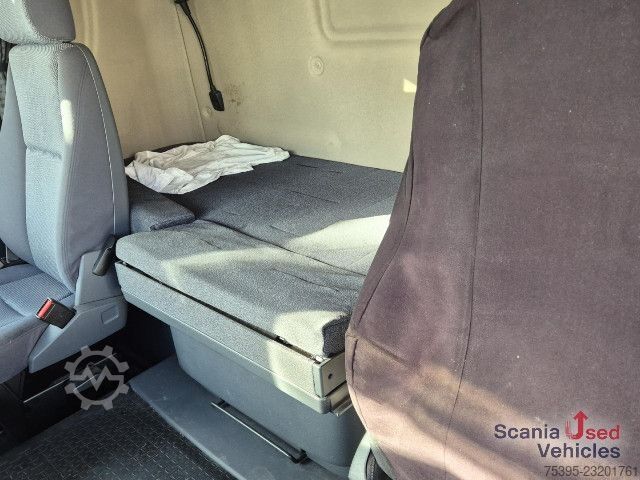 Koelwagen met geïsoleerde laadbak Scania R 420 LB6x2MNA