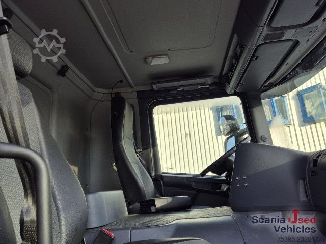 Koelwagen met geïsoleerde laadbak Scania P 280 Tiefkühlkoffer LBW Türen !