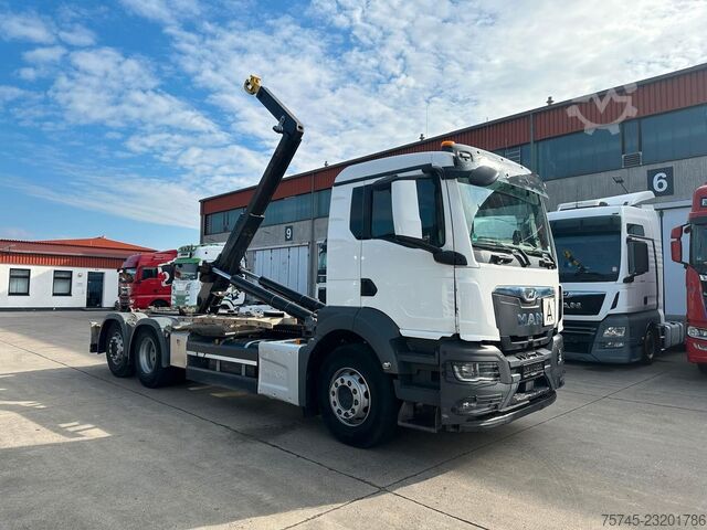 Autocamion cu cârlig pentru containere MAN TGS 26.470 * HYVA * ACC * LENK-LIFT * 6X2 * TÜV