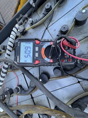 Elektrický čtyřkolový vozík Jungheinrich EFG320 + Ladegerät 3753--EK
