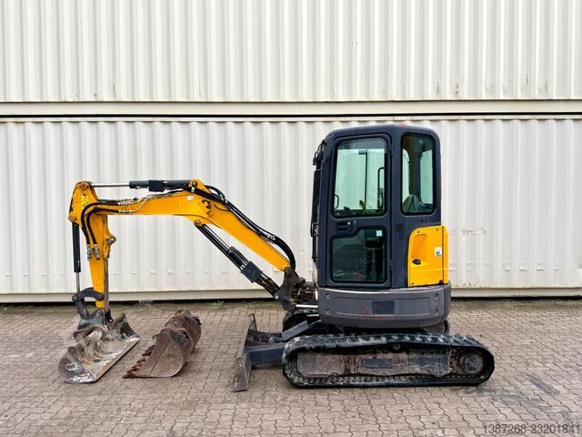 Mini-escavadora BOBCAT E26 / 2017 BJ / 3 x Löffel