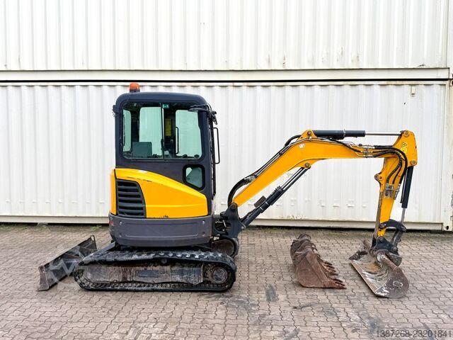 Mini-escavadora BOBCAT E26 / 2017 BJ / 3 x Löffel