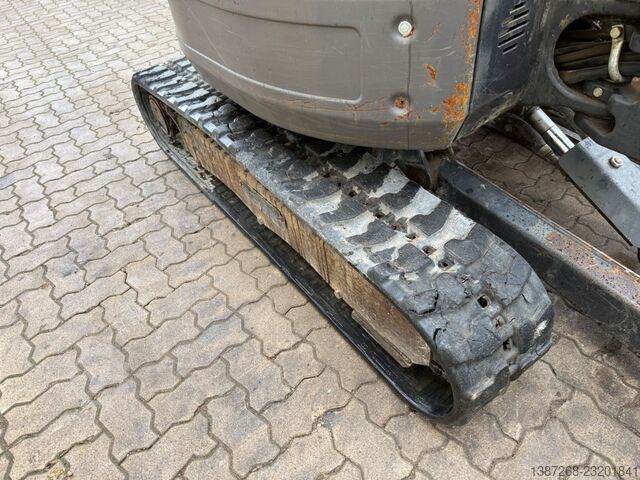 Mini-escavadora BOBCAT E26 / 2017 BJ / 3 x Löffel