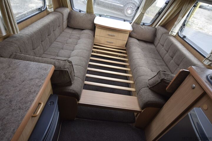 Caravana  Elddis Odyssey 462 mit Mover und Vorzelt