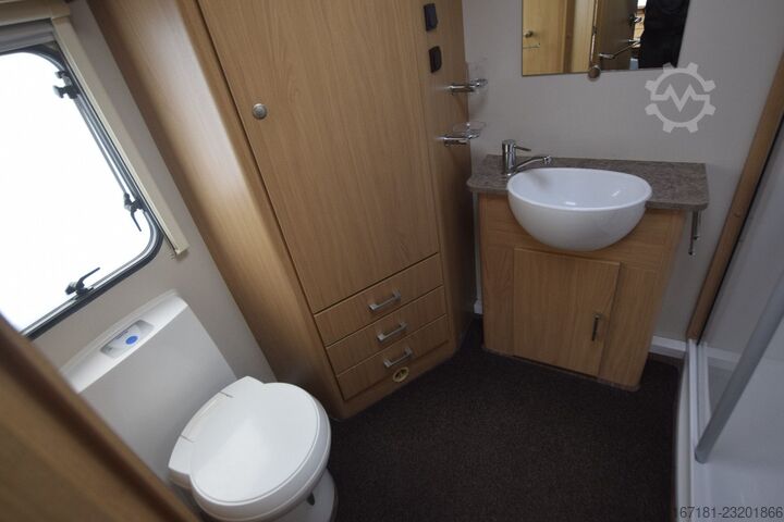 Caravana  Elddis Odyssey 462 mit Mover und Vorzelt