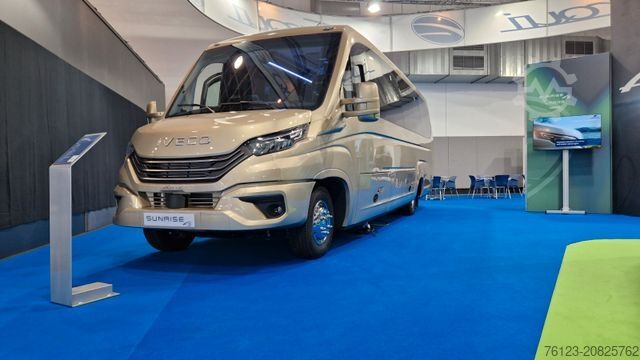 Minibus IVECO Daily 70 Vorlauffahrzeug Ferqui Sunrise 2,5 m B