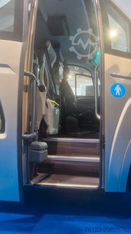 Minibus IVECO Daily 70 Vorlauffahrzeug Ferqui Sunrise 2,5 m B