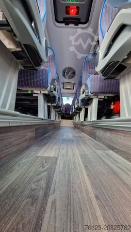 Minibus IVECO Daily 70 Vorlauffahrzeug Ferqui Sunrise 2,5 m B