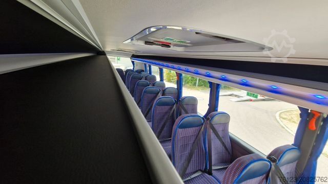 Minibus IVECO Daily 70 Vorlauffahrzeug Ferqui Sunrise 2,5 m B