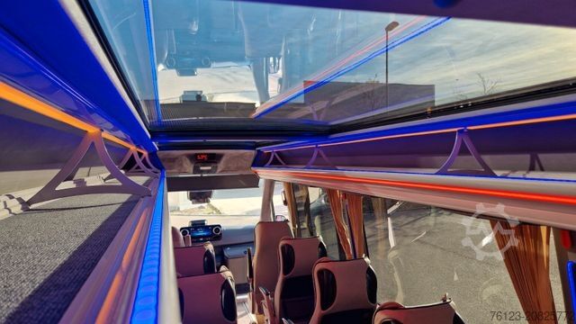 Kleinbus MERCEDES-BENZ 519 und 517 Glasdach XXL  20 Sitze Stock