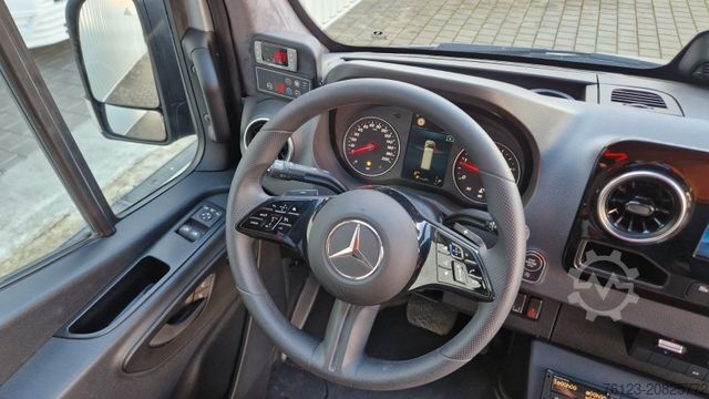 Kleinbus MERCEDES-BENZ 519 und 517 Glasdach XXL  20 Sitze Stock