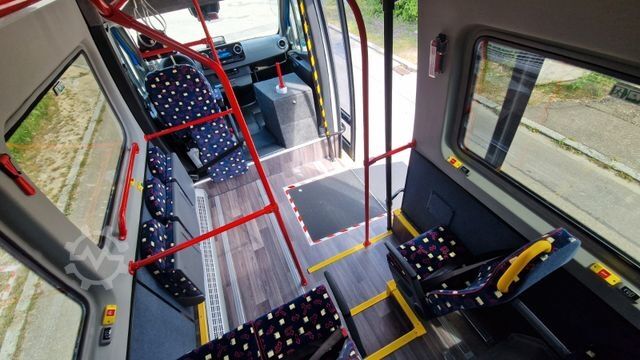 Minibus MERCEDES-BENZ 517 / 515 Frontniederflur mit  Ada Systeme