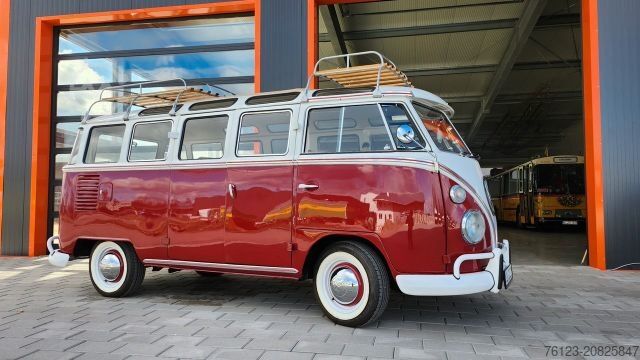 Minibus VOLKSWAGEN T 1 Samba mit Safarifenster