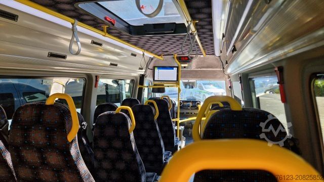 Minibus MERCEDES-BENZ Sprinter 517 Heckniederflur Vorlauffahrzeug