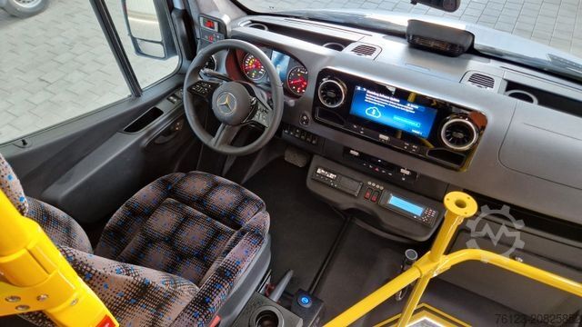 Minibus MERCEDES-BENZ Sprinter 517 Heckniederflur Vorlauffahrzeug