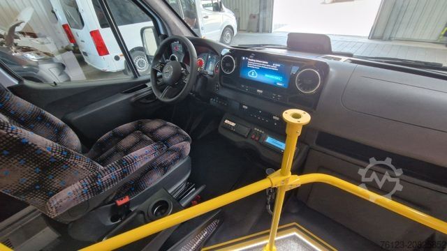 Minibus MERCEDES-BENZ Sprinter 517 Heckniederflur Vorlauffahrzeug