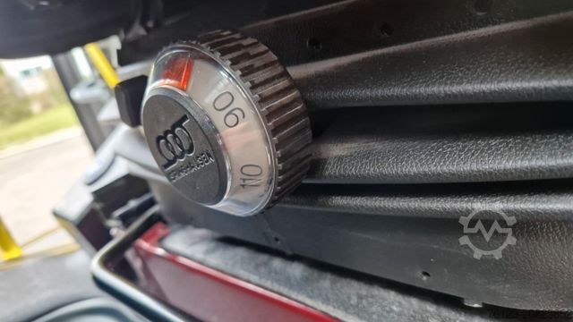 Minibus MERCEDES-BENZ Sprinter 517 Heckniederflur Vorlauffahrzeug