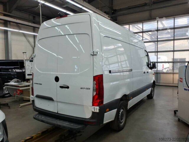 Furgon Mercedes-Benz Sprinter 317 CDI,L2H2,Automatik,Kamera,LED