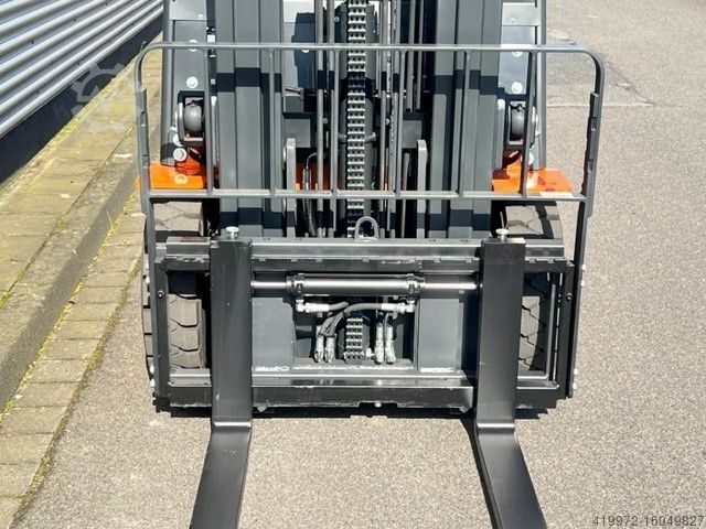 Elektrische vorkheftruck met 4 wielen Doosan B20 NSC