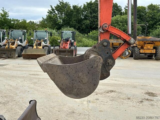 Mini excavadora Kubota KX037-4