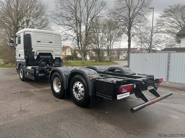 Podvozek s kabinou MAN TGX 26.480 6x2 FLL* Chassis* Nebenantrieb*ALCOA...