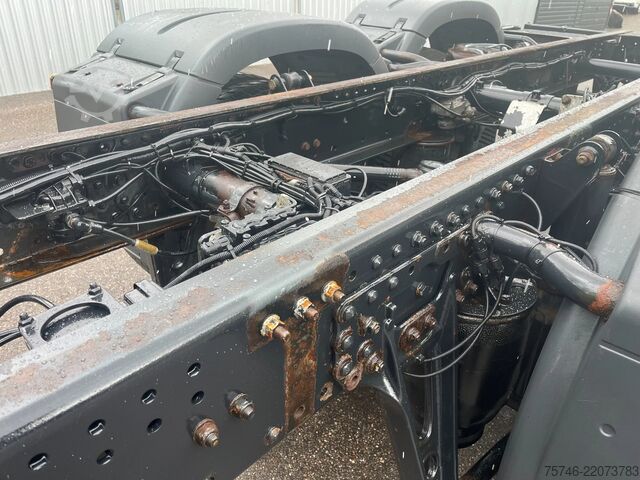 Podvozek s kabinou MAN TGX 26.480 6x2 FLL* Chassis* Nebenantrieb*ALCOA...