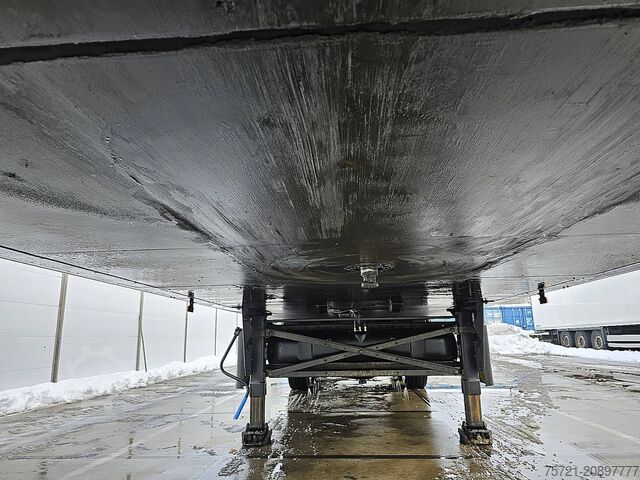 Transport chłodniczy/mrożony SCHMITZ SKO 24