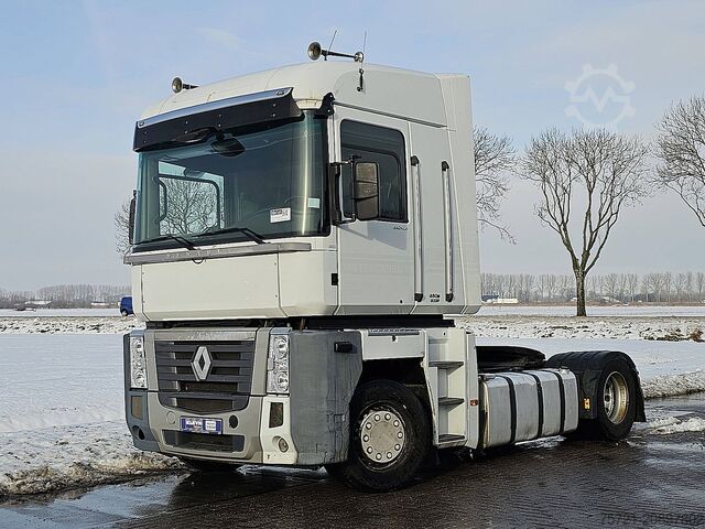 Estándar-SZM RENAULT MAGNUM 440