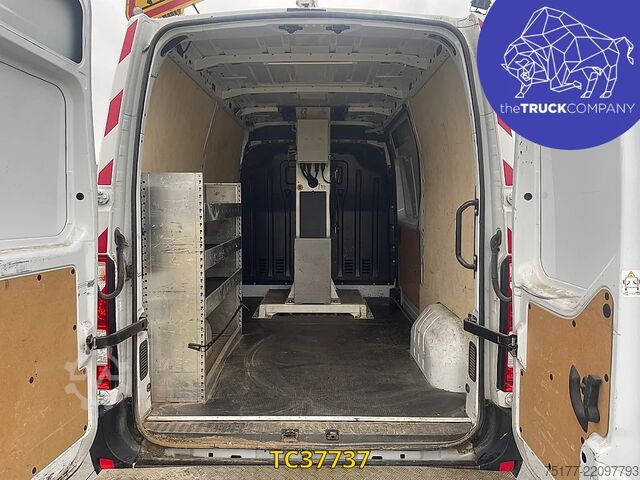 Πλατφόρμα ανύψωσης Renault Master 145.35 klubb