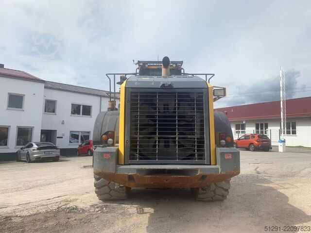 Radlader Komatsu WA500-8